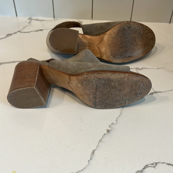 ALBERTO FERMANI griege sandal with block heel, Size 39.5 - Picture 7 of 8
